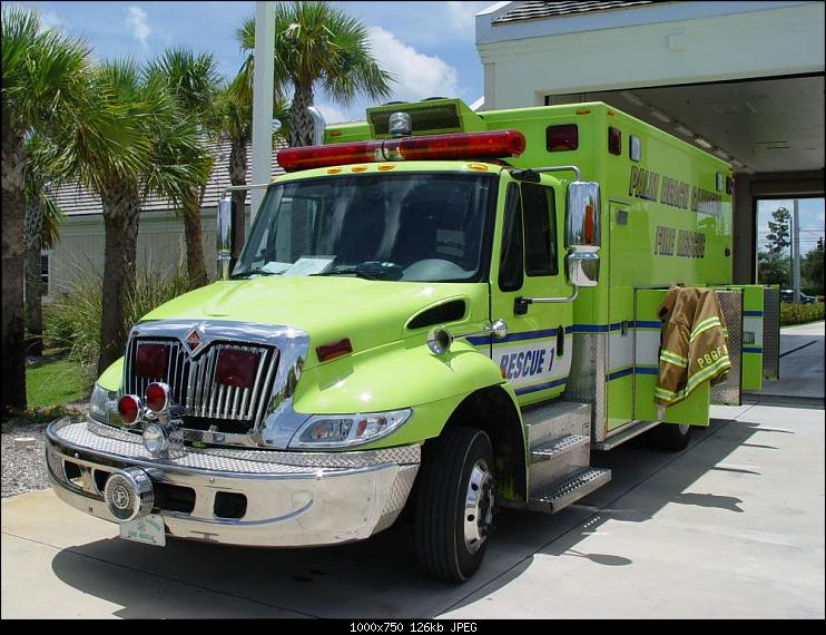 Klicke auf die Grafik für eine größere Ansicht

Name:	39004d1346676301-ever-seen-lime-green-ambulance-rescue-1.jpeg
Hits:	655
Größe:	126,2 KB
ID:	18640